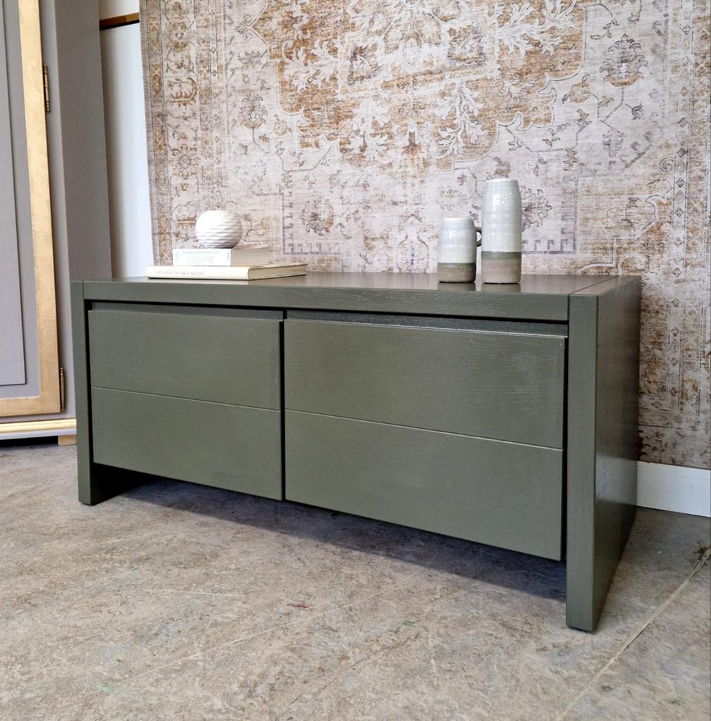Modern look dekenkist/ groen kastje, Donyavimin@gmail.com, Mina Donyavi Meubels, Ophalen of Verzenden, Zo goed als nieuw