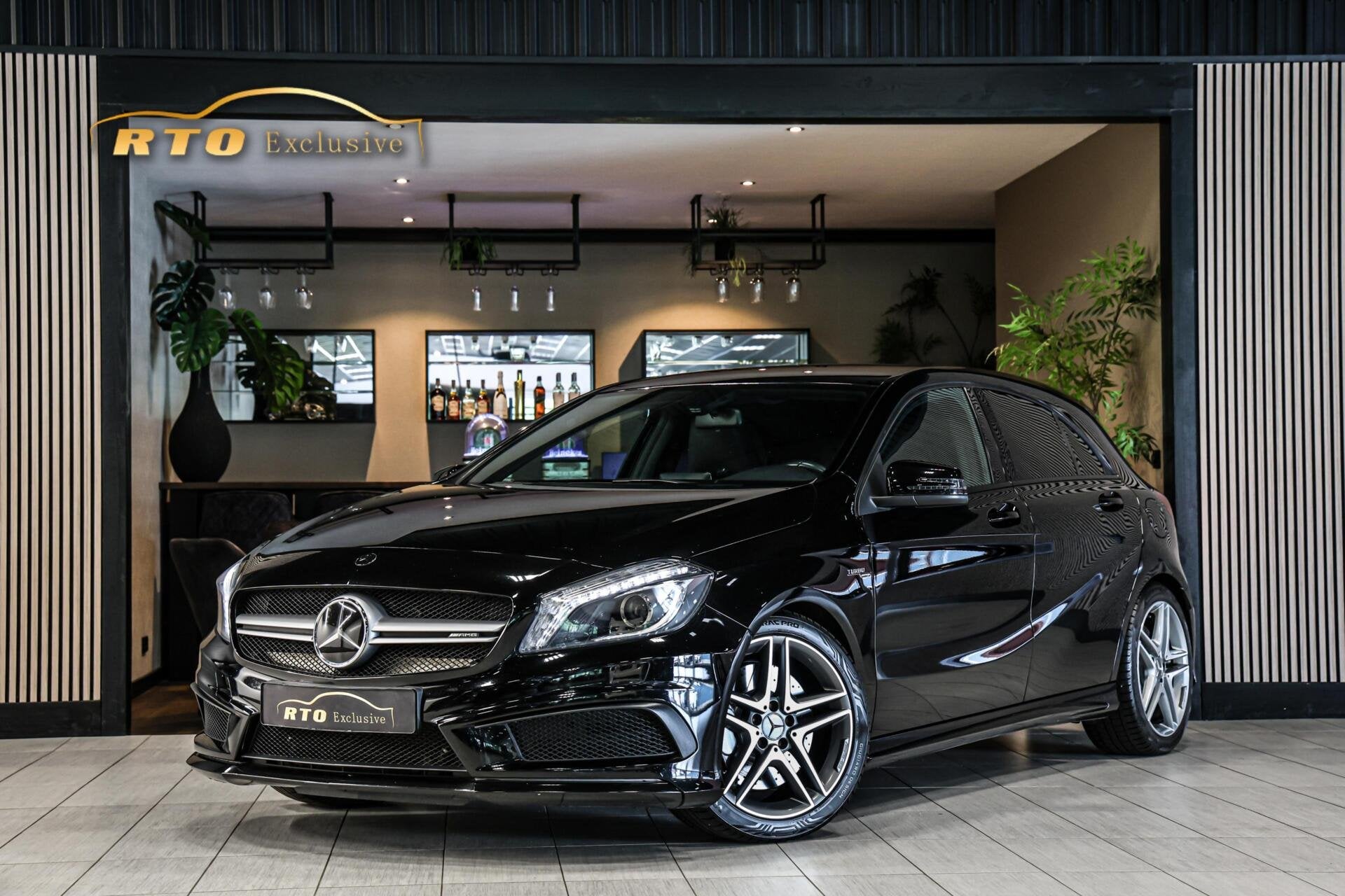 Mercedes A-klasse AMG 45 4MATIC |Navi|Cruise|Kleppensysteem|, Gebruikt, Euro 6, 4 cilinders, Met garantie (alle)