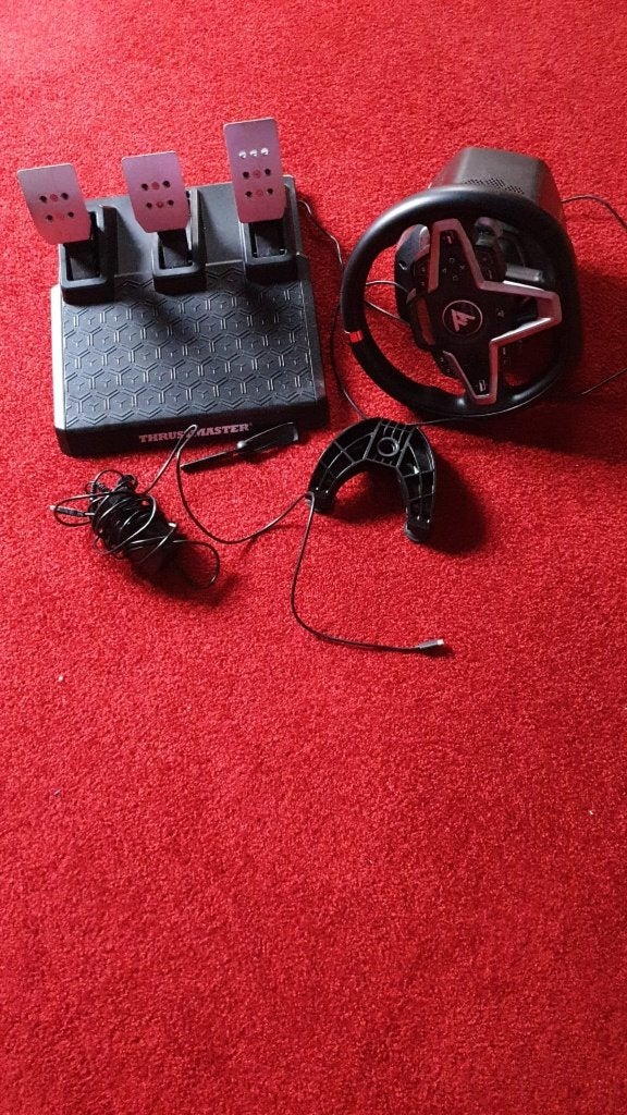 Thrustmaster T248 + pedalen | PS5/PS4/PC, Spelcomputers en Games, Ophalen of Verzenden, Zo goed als nieuw, Stuur of Pedalen, PlayStation 4