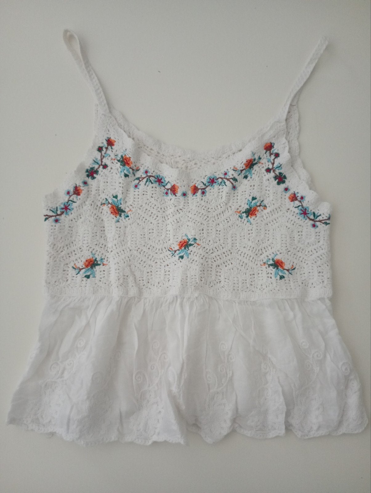 ASOS Top Maat S - Wit met geborduurde bloemen, ASOS, Wit, Ophalen of Verzenden, Zo goed als nieuw
