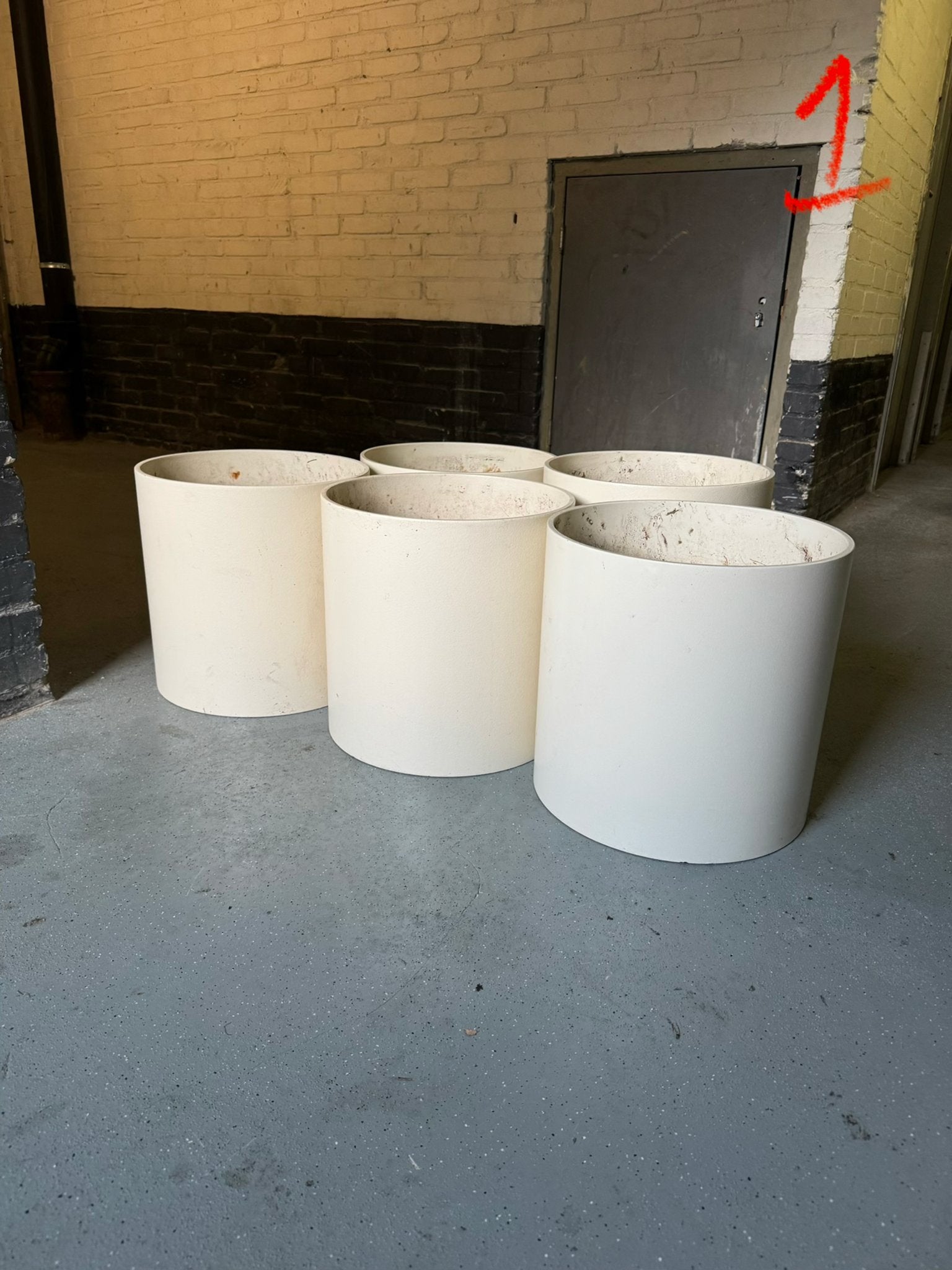 Diverse harde kunststof bloempotten (met wielen), Kunststof, Gebruikt, Rond, Binnen