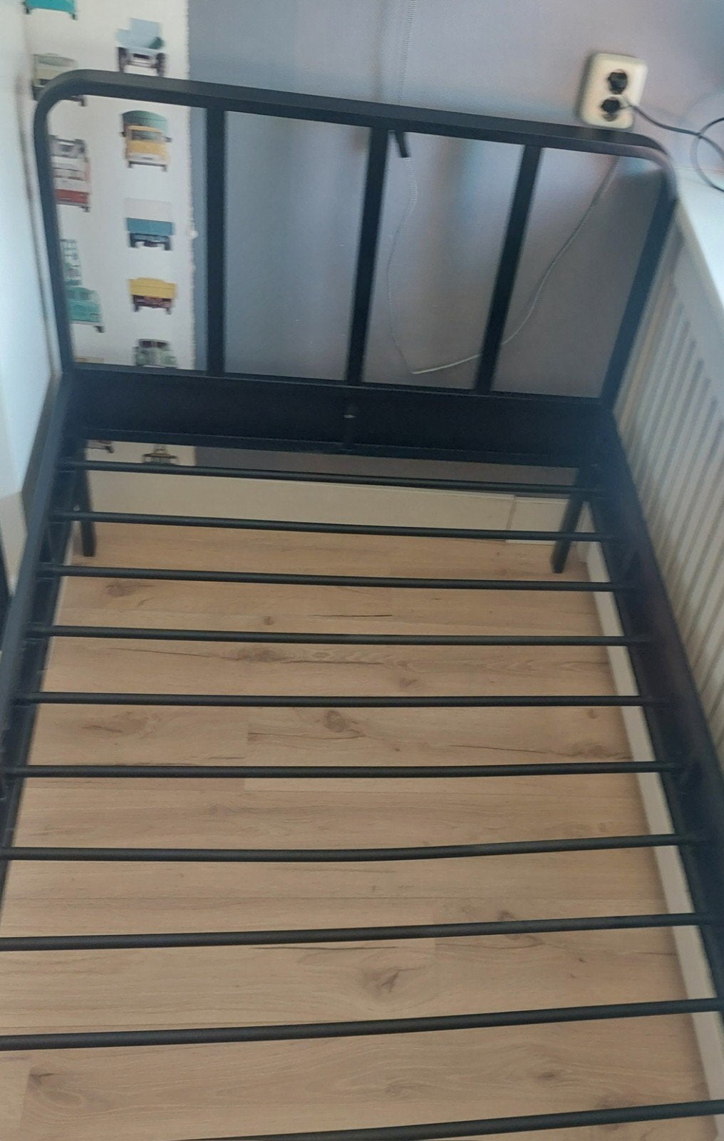 Bed Woood Mees zwart metaal met lattenbodem en matras, Huis en Inrichting, Slaapkamer | Bedden, Ophalen, 90 cm, Eenpersoons, Zwart