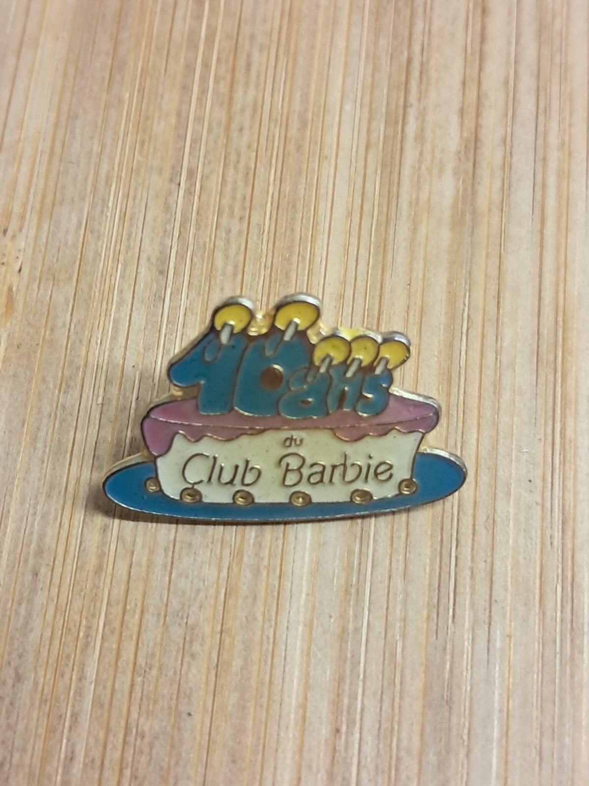 Vintage Barbie Club 40 jaar Jubileum Pin Speld, Ophalen of Verzenden, Gebruikt, Speldje of Pin