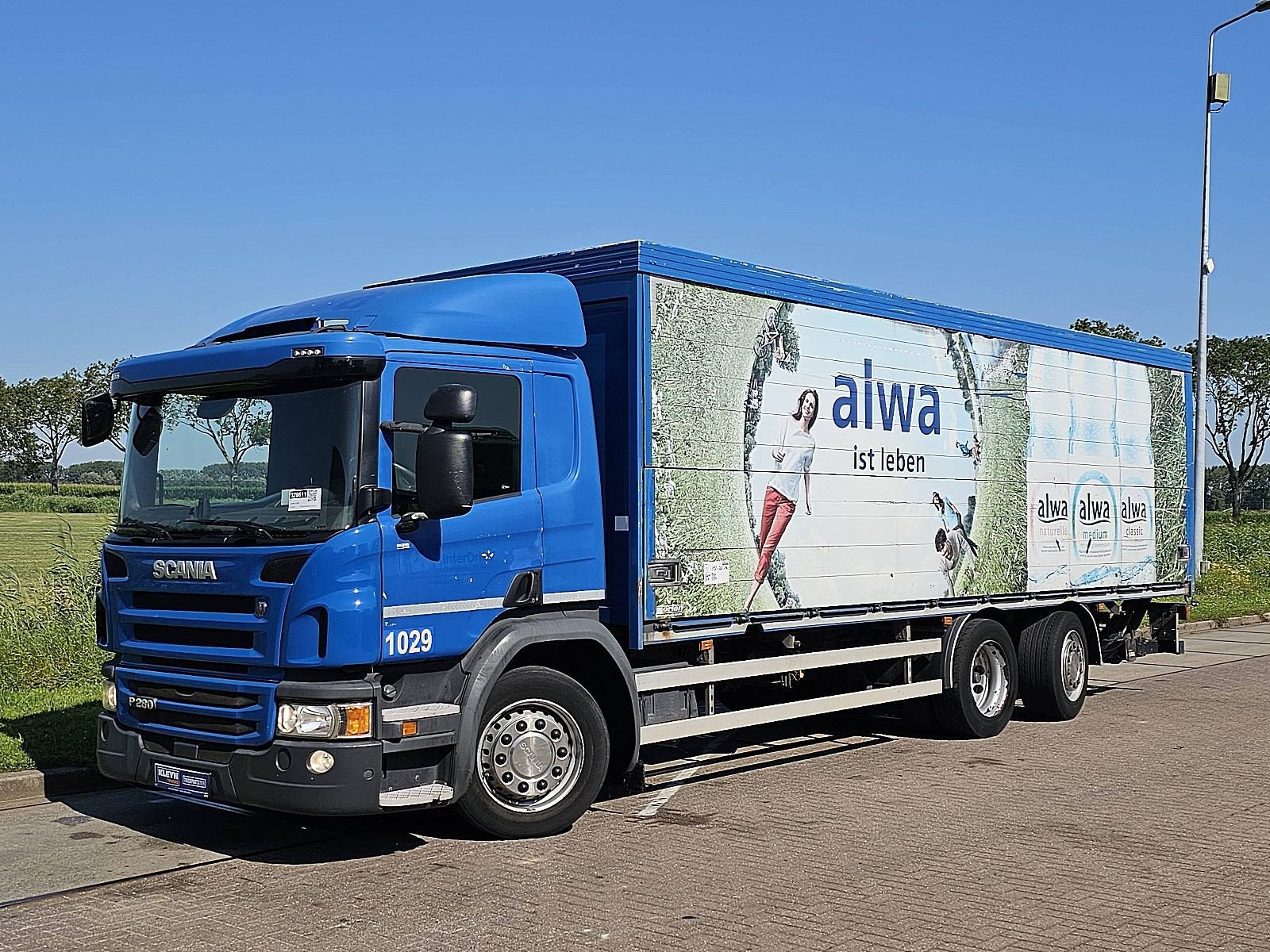 SCANIA P280 6x2*4 lift getränke, Automaat, Euro 6, Scania, Blauw