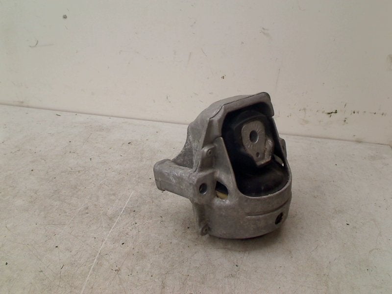 Motorsteun Links Audi A4 (B8) (2007-11/2012-02) 8R0199381G, Gebruikt, Auto-Union-Straße  1, Ingolstadt 85057, , Duitsland, Info@audi.de