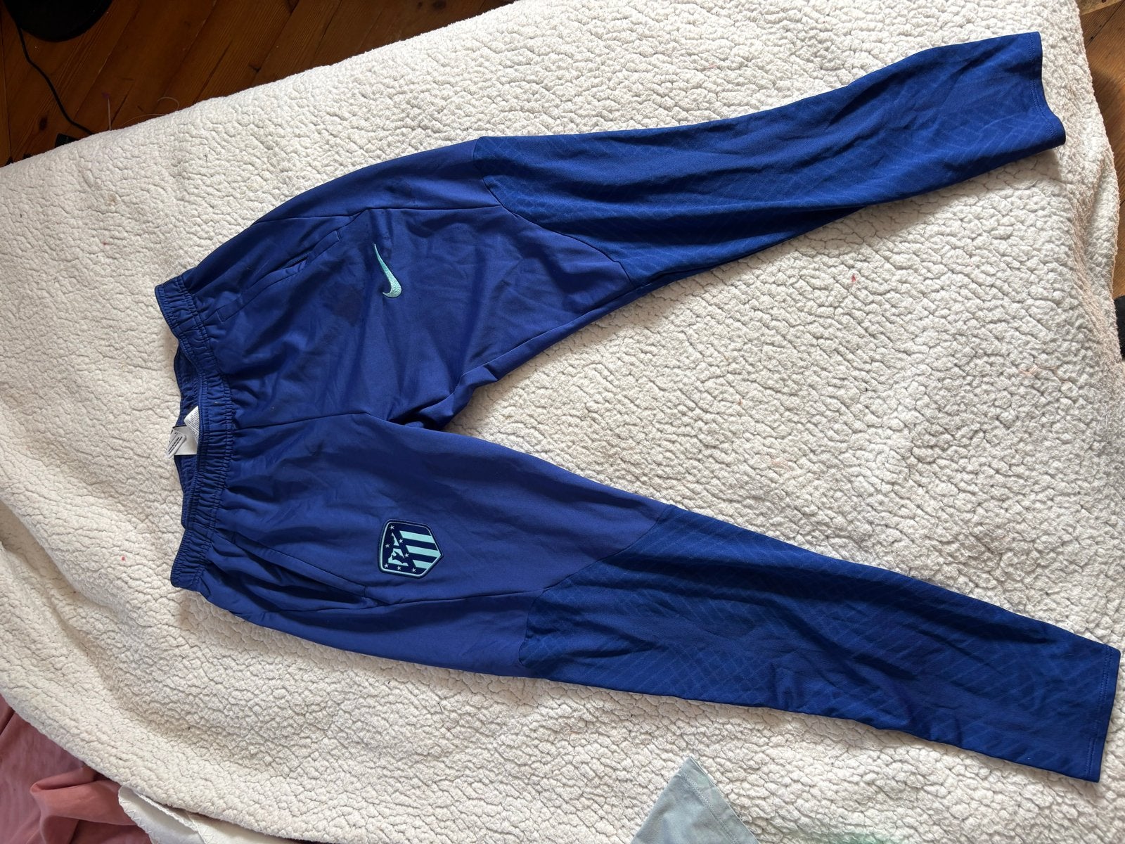 Nike Atletico Madrid Trainingsbroek Maat M, Zo goed als nieuw, Voetbal, Verzenden, Maat 48/50 (M)