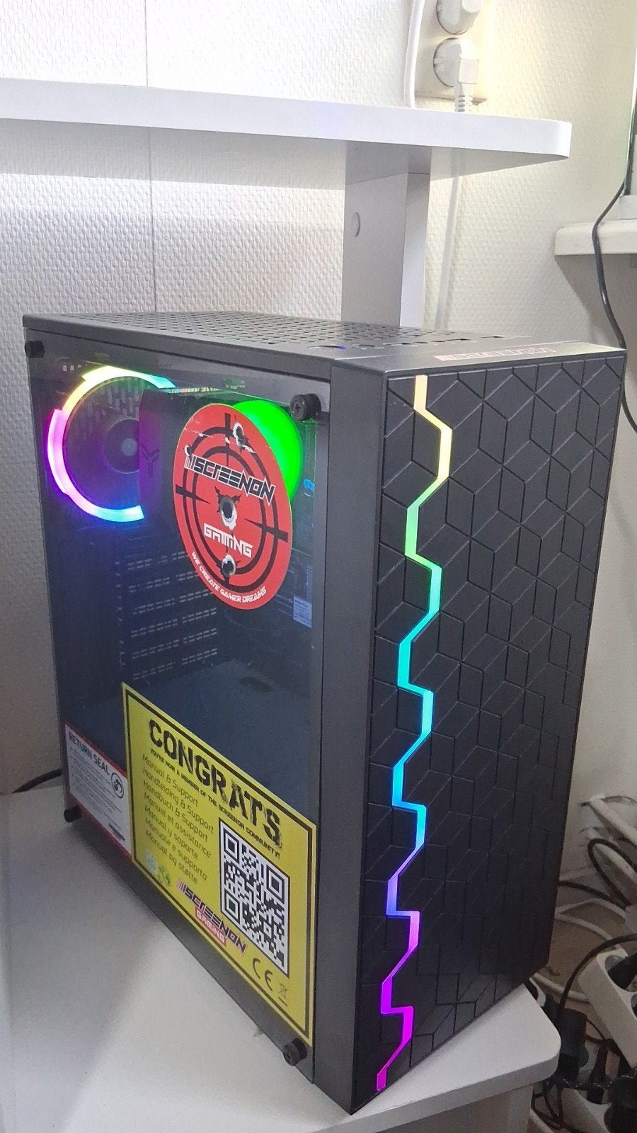 Complete gaming setup: PC, monitor & accessoires, Computers en Software, Desktop Pc's, 240GB, Met monitor, Ophalen of Verzenden