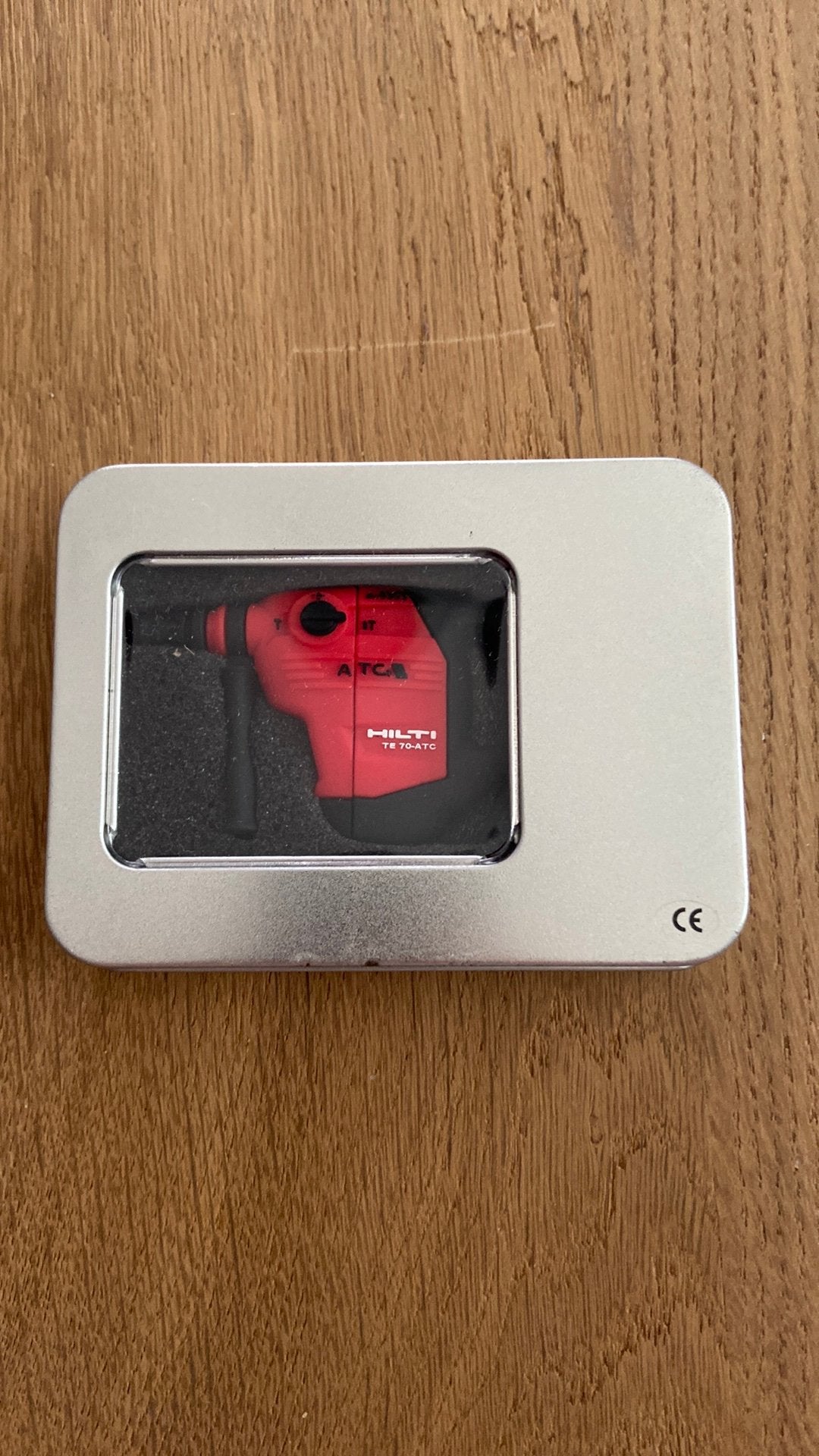 HILTI usb stick, Ophalen, Nieuw