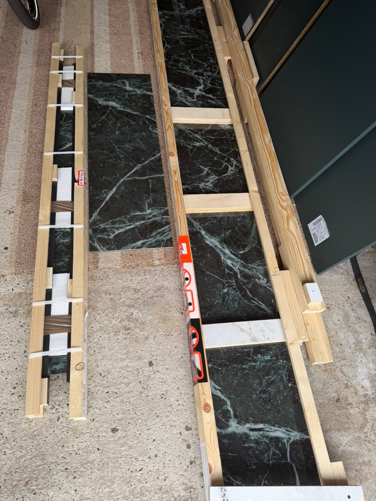 LAATSTE KANS Keuken achterwanden marmercomposiet groen, Huis en Inrichting, Ophalen, Zo goed als nieuw, 200 cm of meer, Minder dan 25 cm