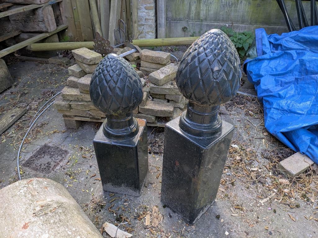 Grote paalkoppen, 200x200, ~350 hoog, Tuin en Terras, Tuinhekken en Hekwerk, Zo goed als nieuw, IJzer, Ophalen