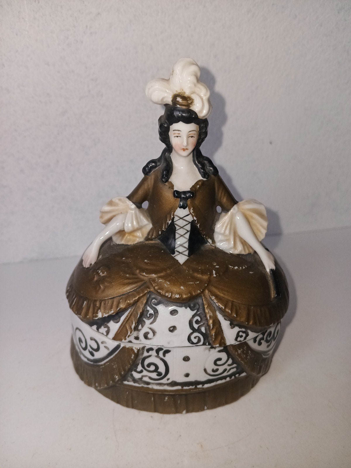 Antiek porseleinen opbergdoosje, Barok dame, Ophalen of Verzenden