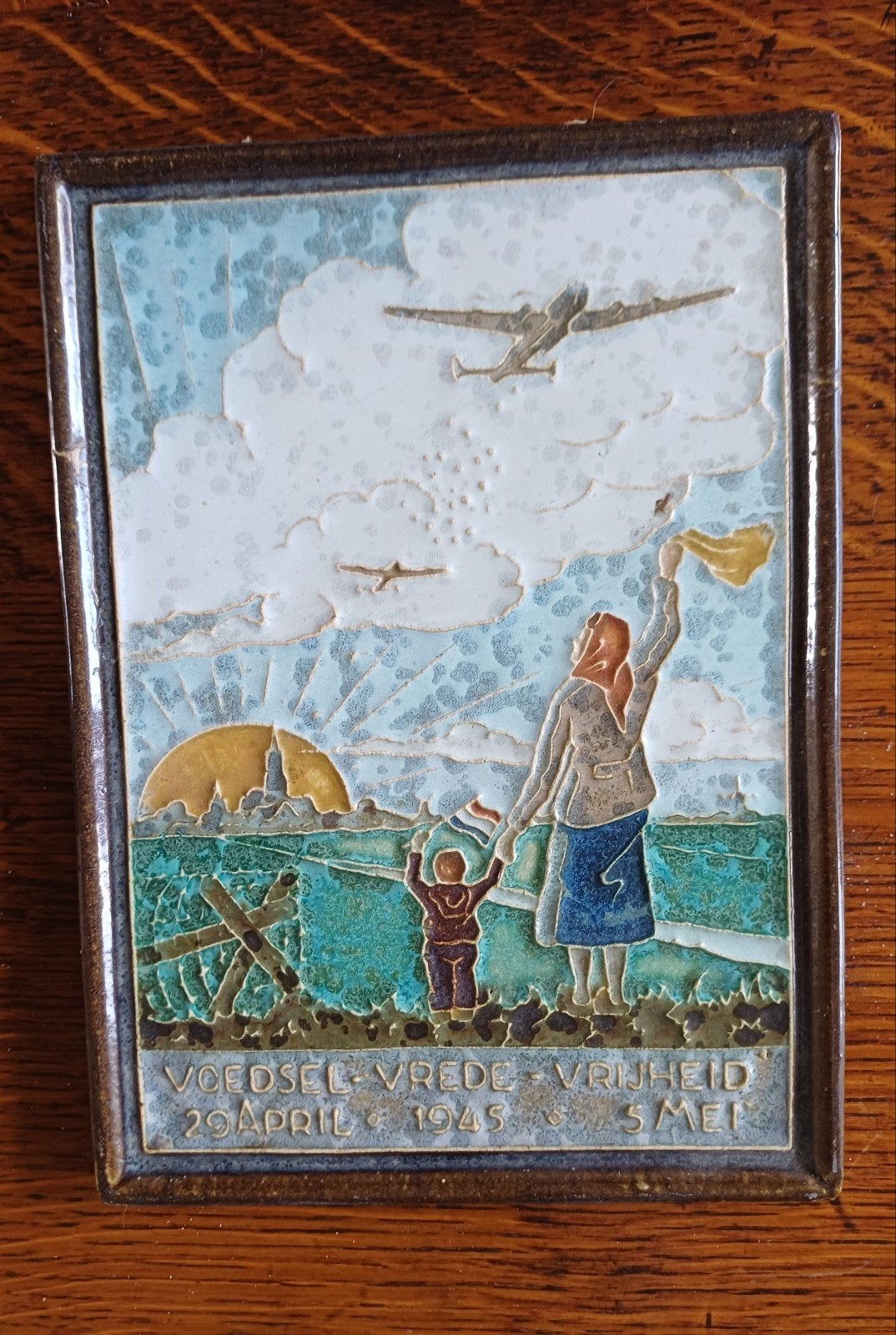 Tegeltableau Voedsel Vrede Vrijheid 29 April 1945, Antiek en Kunst, Ophalen of Verzenden