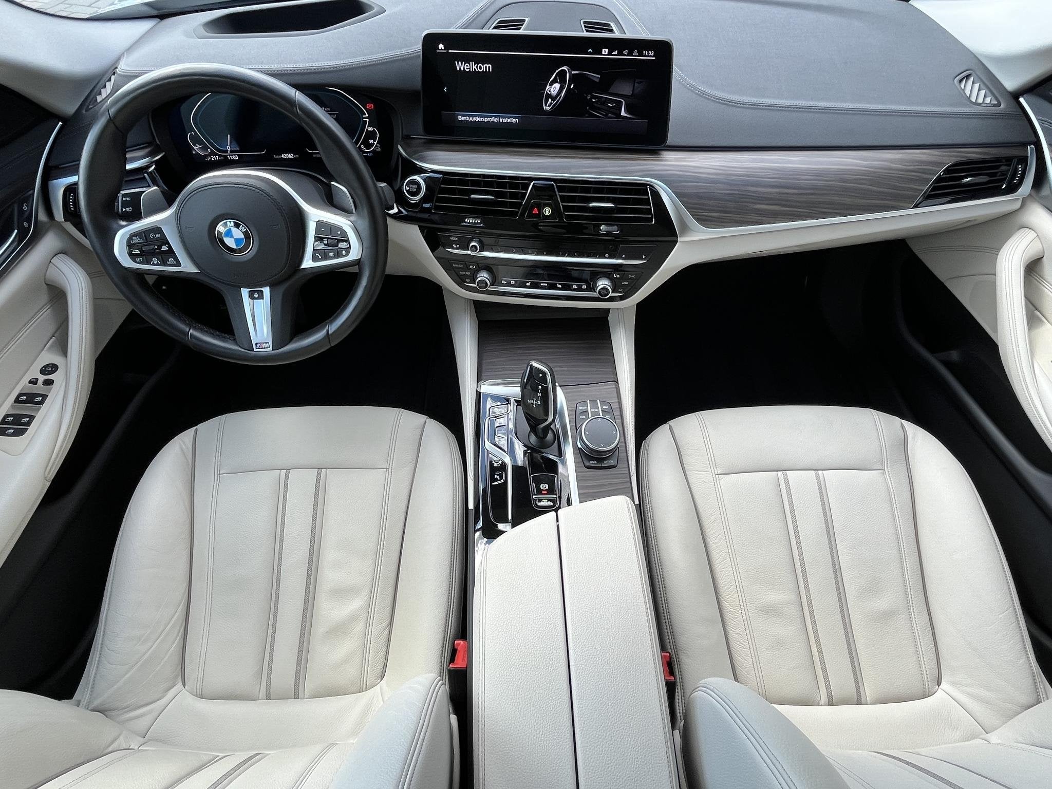 BMW 5 SERIE 530e xDrive Luxury Line Touring / 90% SOH / 2.00, Auto's, 1935 kg, Gebruikt, Euro 6, 2000 kg