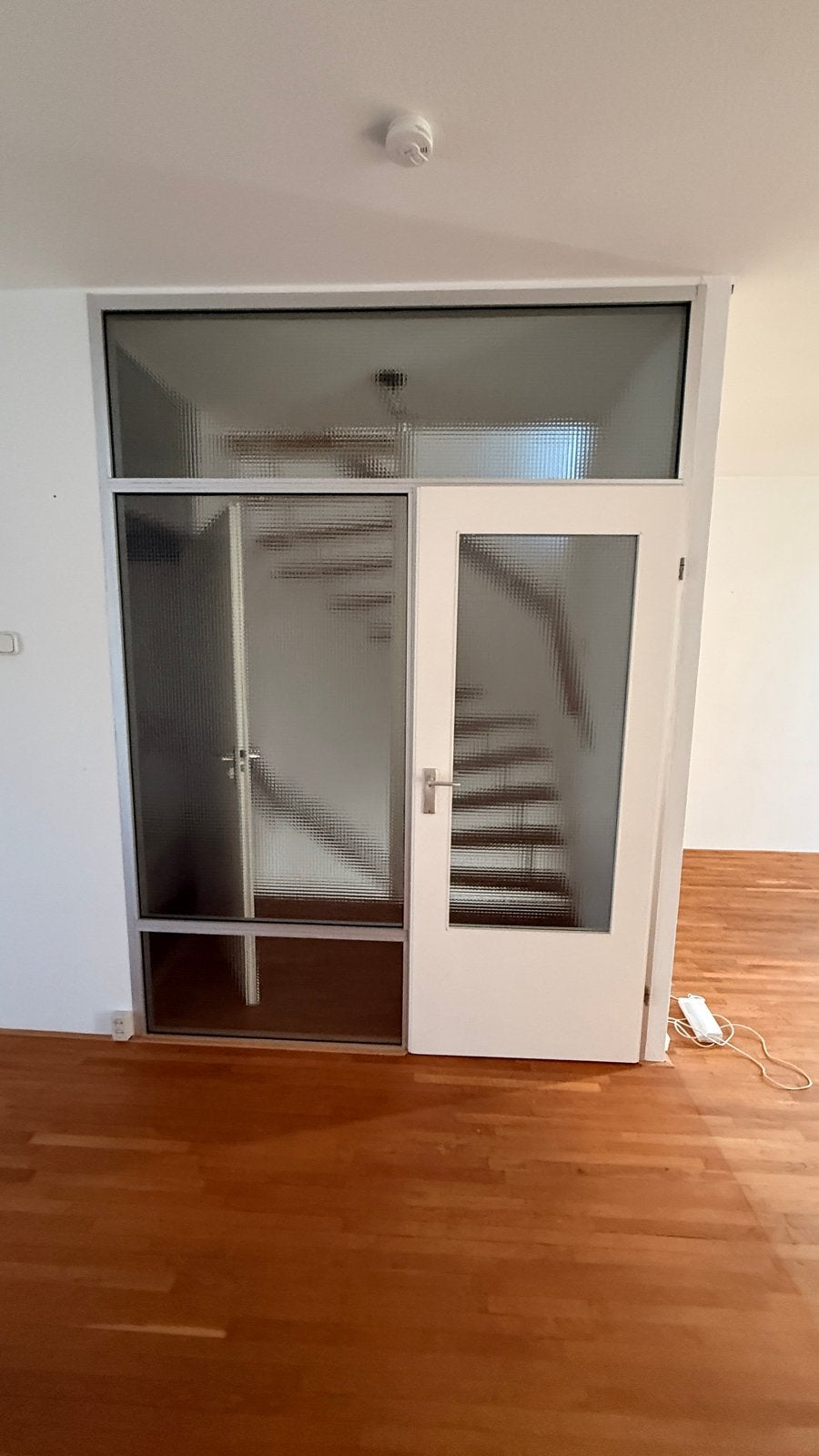 Aluminium pui met deur - Gratis af te halen in Uithoorn, Ophalen, Gebruikt, Binnendeur, Metaal