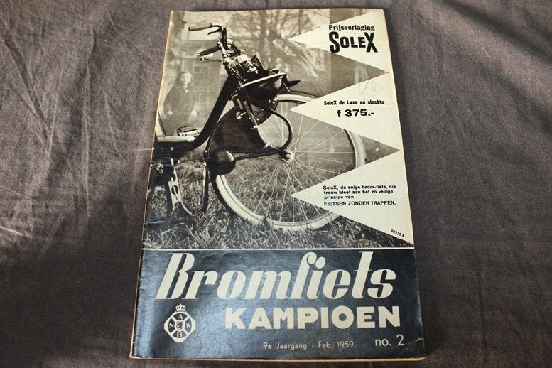 Blad bromfiets kampioen februari 1959 oa. Batavus Bilonet, Fietsen en Brommers, Ophalen of Verzenden, Gebruikt