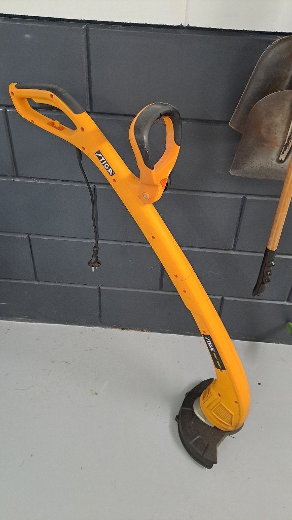 Grastrimmer, Ophalen, Gebruikt, Stiga, Minder dan 10 cm
