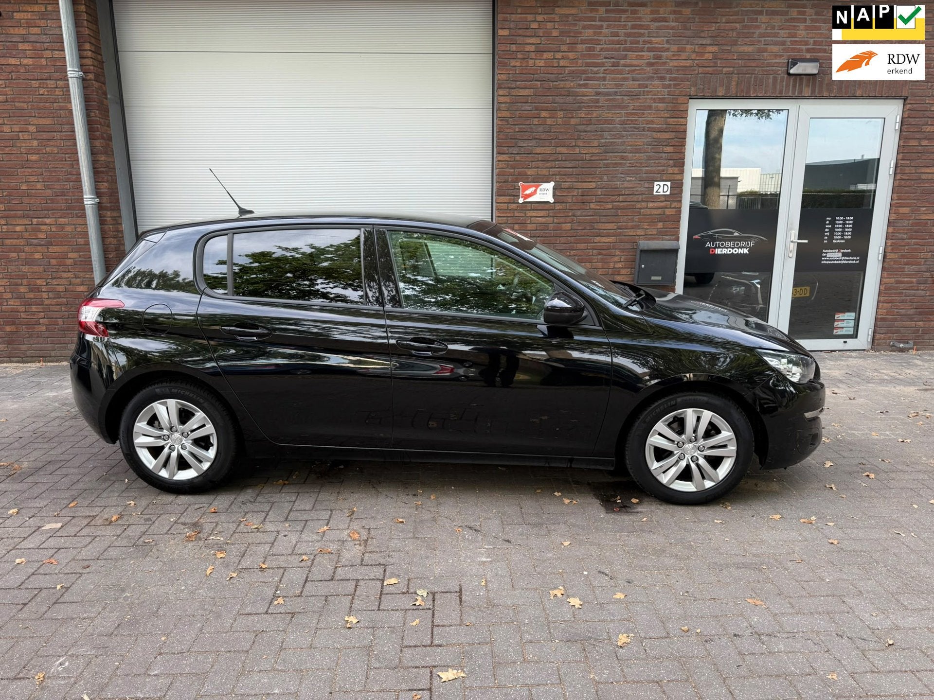 Peugeot 308 1.2 PureTech PANO|AIRCO|NEW APK|CAMERA, Auto's, Voorwielaandrijving, Stof, 1199 cc, 1055 kg