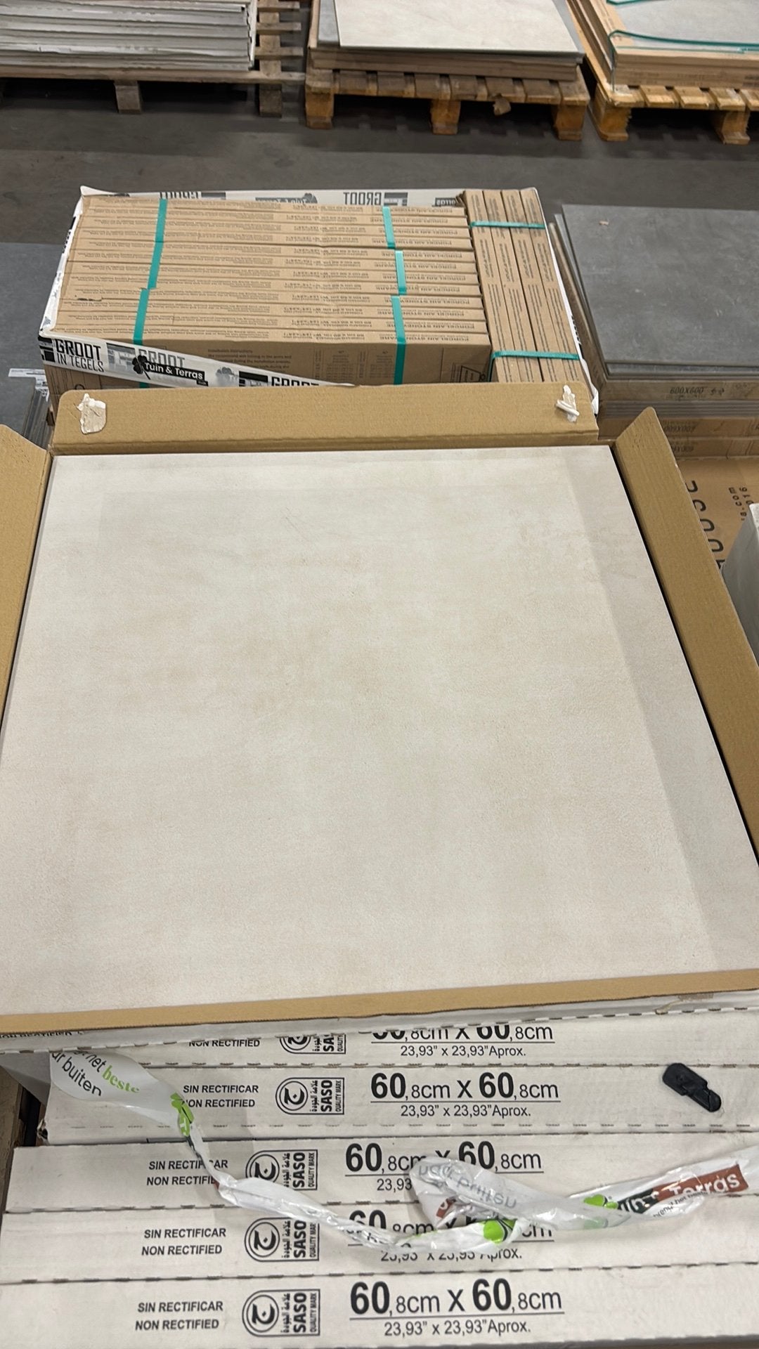 Beige zand tegel 60x60 niet gerectificeerd €19,95!!, Ophalen, 60 cm of meer, Keramiek, Zo goed als nieuw