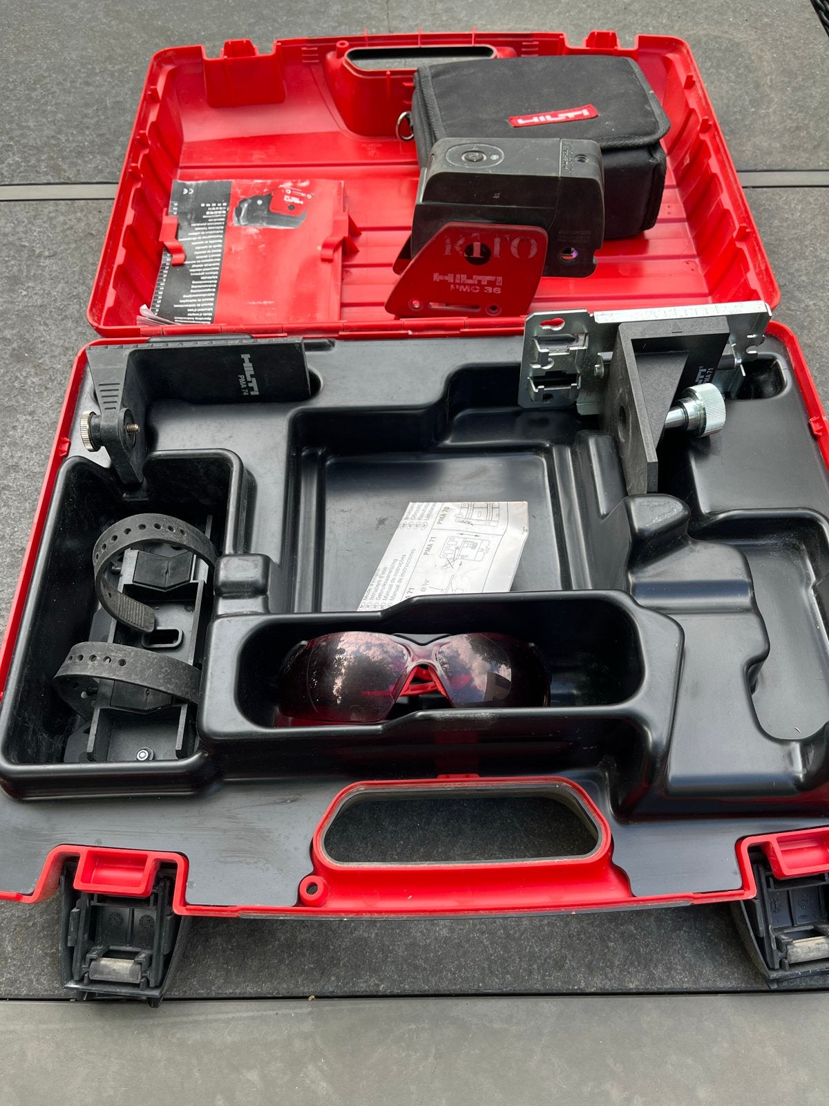 Hilti PMC 36 Laser Ontvanger met Koffer en Bril, Ophalen, Gebruikt