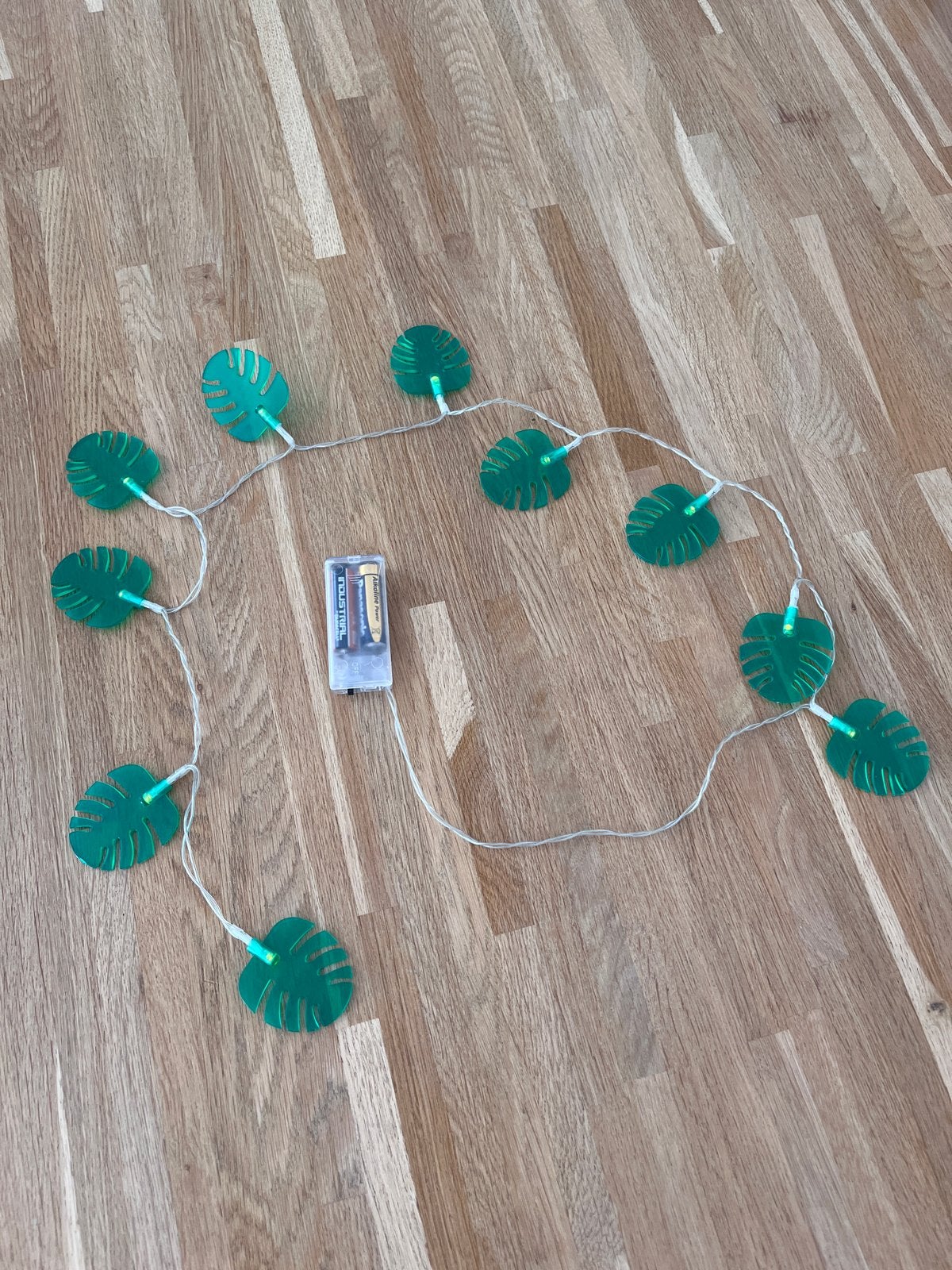 Lichtsnoer met Monstera bladeren - Batterij gevoed, Werkt op batterijen, Ophalen of Verzenden, Zo goed als nieuw, Groen