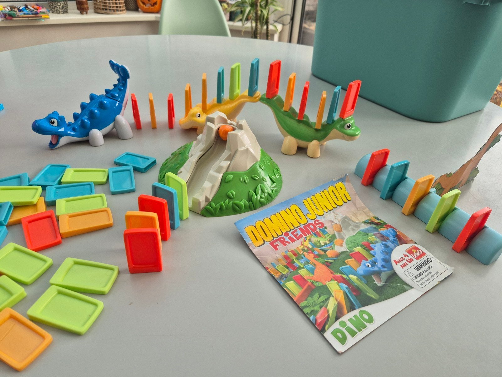 Dino domino met leuke en uitdagende dino-onderdelen!, Ophalen of Verzenden