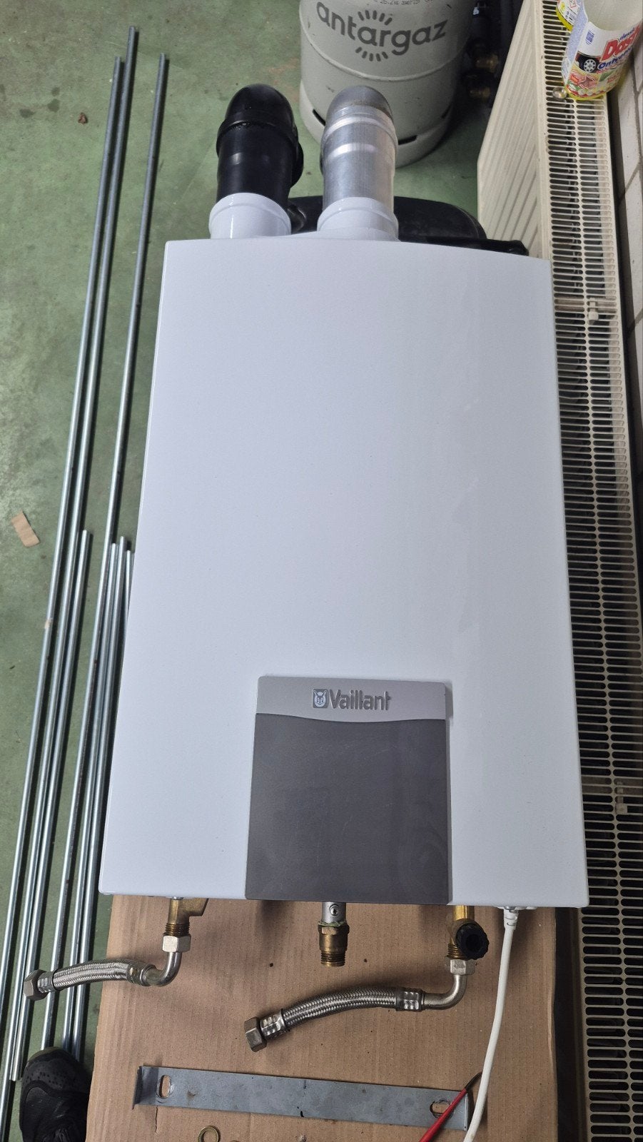 Vaillant MAG NL 11-2/0-5 L Geiser (Gesloten systeem), Ophalen, Gebruikt, Aardgas, Geiser