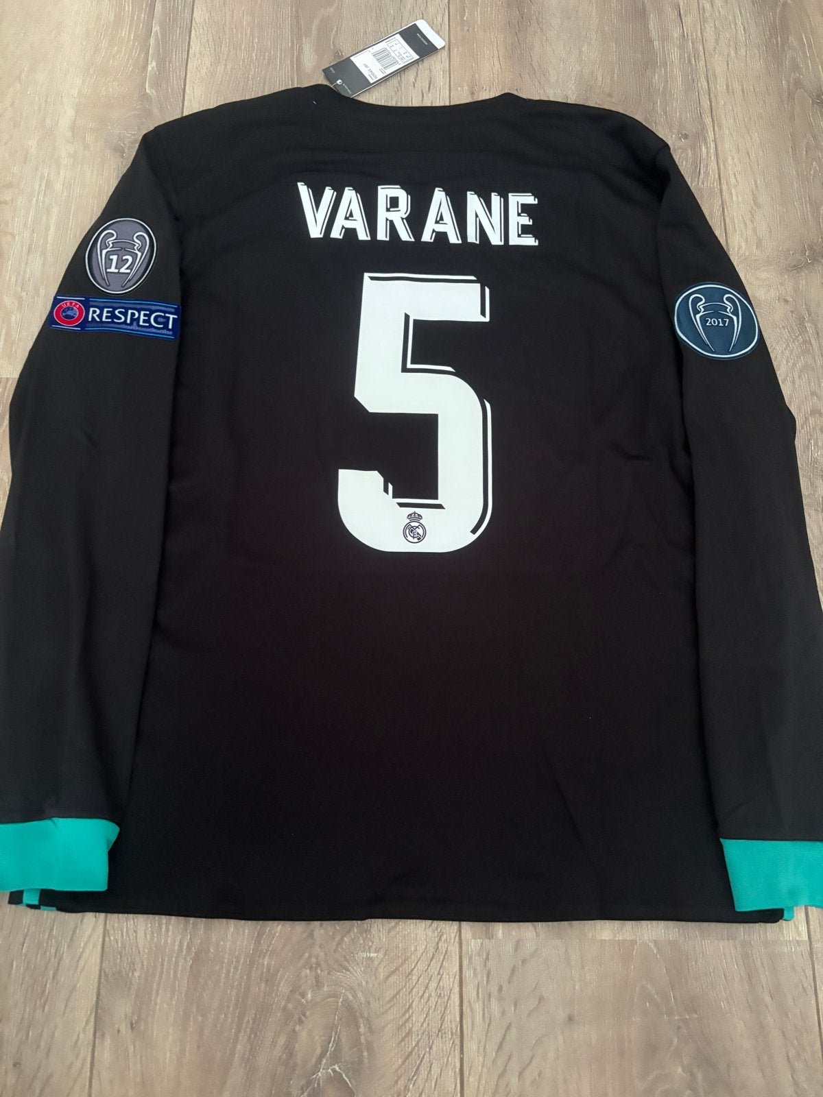 Varane #5 Real Madrid shirt maat M Lange Mouw, Maat M, Ophalen of Verzenden, Nieuw, Shirt