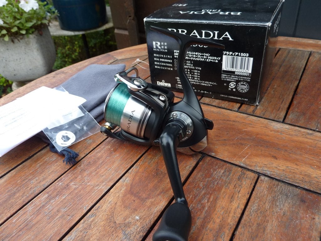 Daiwa Bradia 1503 nieuw in doos.!!, Ophalen of Verzenden, Nieuw, Molen