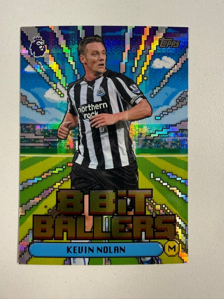 Kevin Nolan 8 Bit Ballers Topps Premier League 2026-27, Ophalen of Verzenden, Nieuw, Buitenlandse clubs, Poster, Plaatje of Sticker