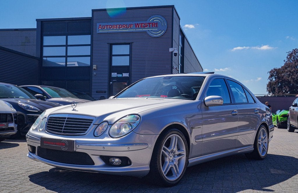 Mercedes-Benz E-klasse AMG 55 | Schuif/kanteldak | Automaat, Auto's, Automaat, Achterwielaandrijving, Gebruikt, Leder