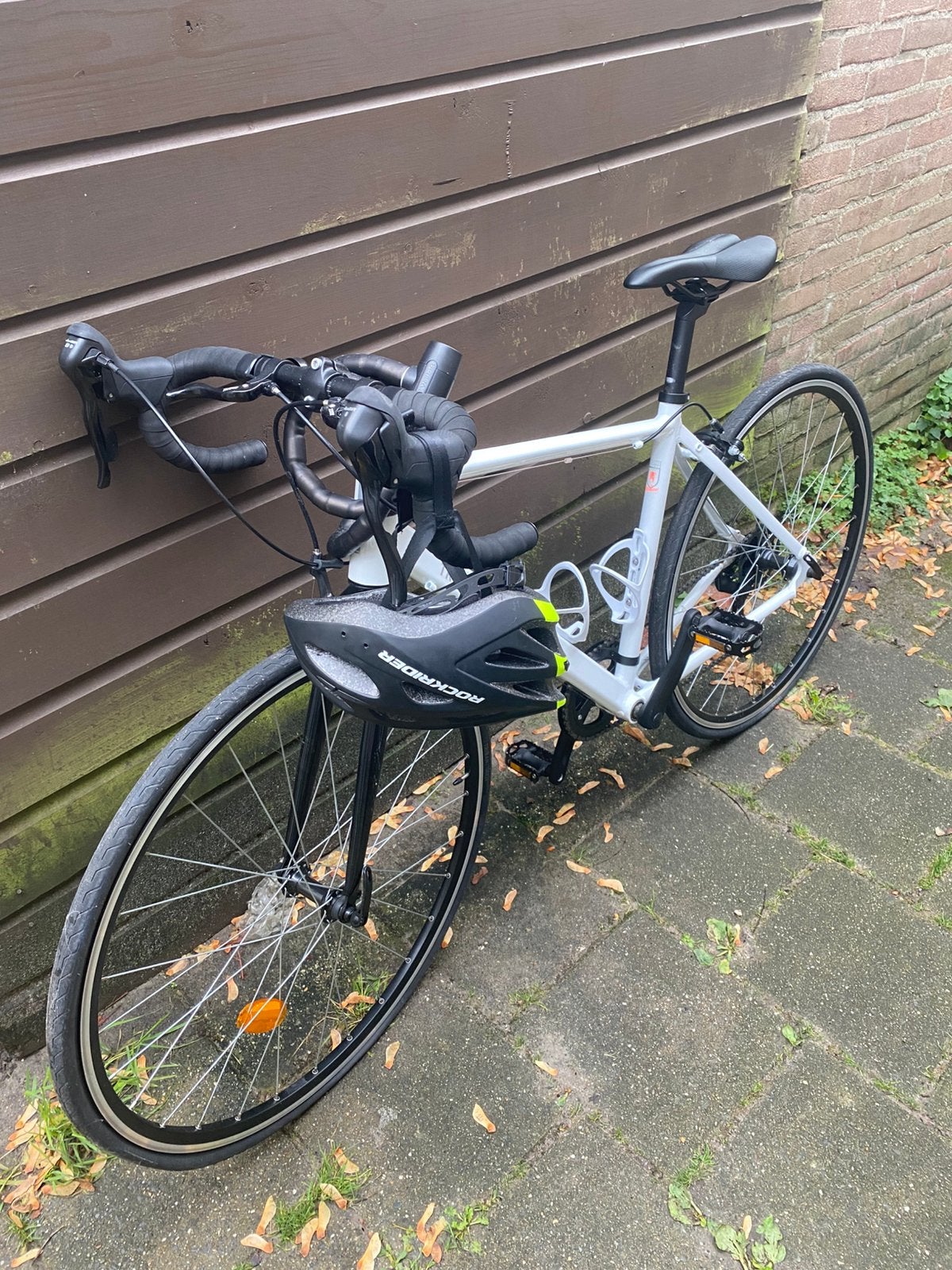 RC Triban Women witte race fiets met helm, Minder dan 10 versnellingen, Aluminium, Zo goed als nieuw, Dames