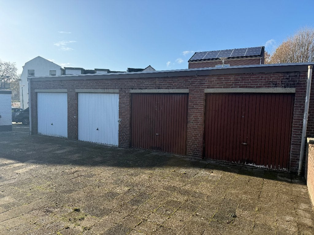 Te huur opslagruimte/ garagebox Poorterstraat 2 te Brunssum