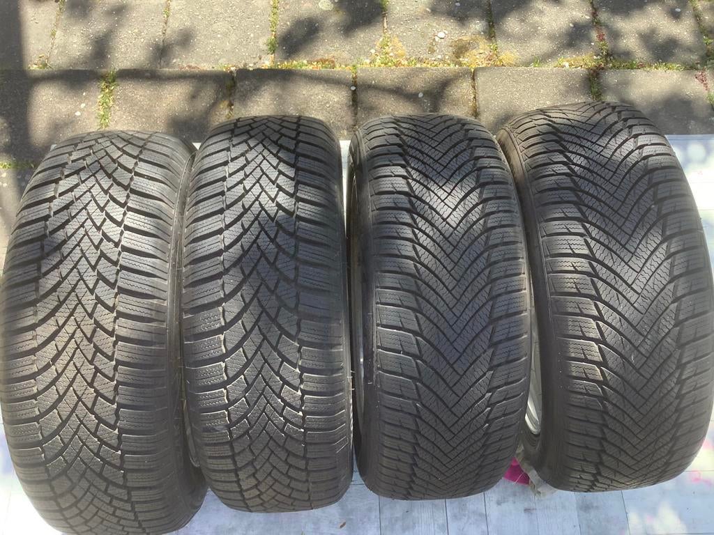 ALUMINIUM VOLVO VELGEN op Winter BANDEN  205/55/16, Auto-onderdelen, Banden en Velgen, 16 inch, Band(en), 205 mm, Winterbanden