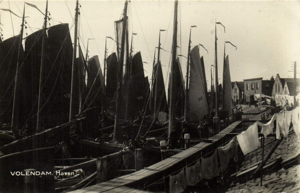 Volendam. Haven - botters - 1947 gelopen, Verzenden, 1940 tot 1960, Gelopen, Noord-Holland