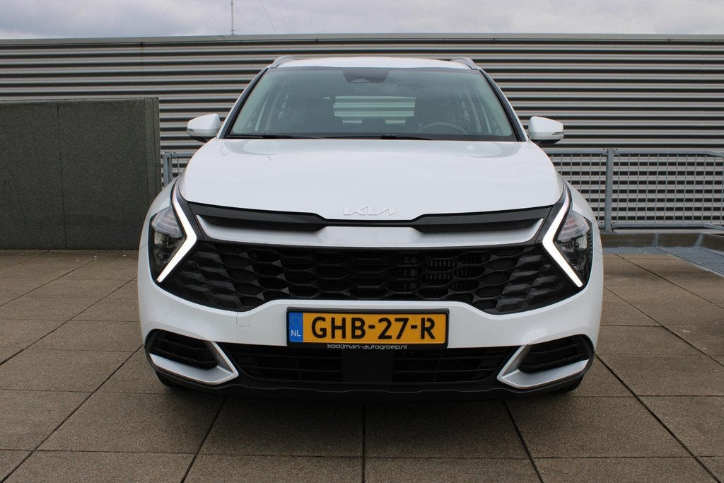 Kia Sportage 1.6 T-GDi MHEV ComfortLine Navigatie / Camera /, Voorwielaandrijving, Gebruikt, Euro 6, 4 cilinders