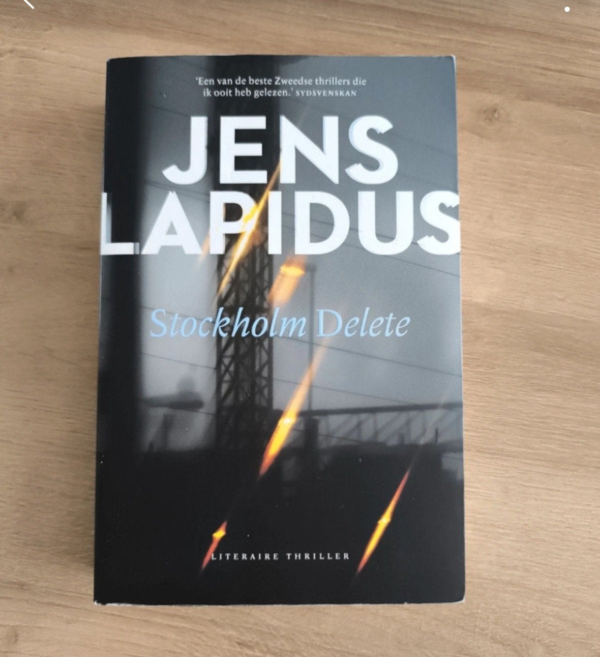 Thrillers Jens Lapidus en Robert Goddard, Boeken, Thrillers, Zo goed als nieuw, Scandinavië, Ophalen of Verzenden