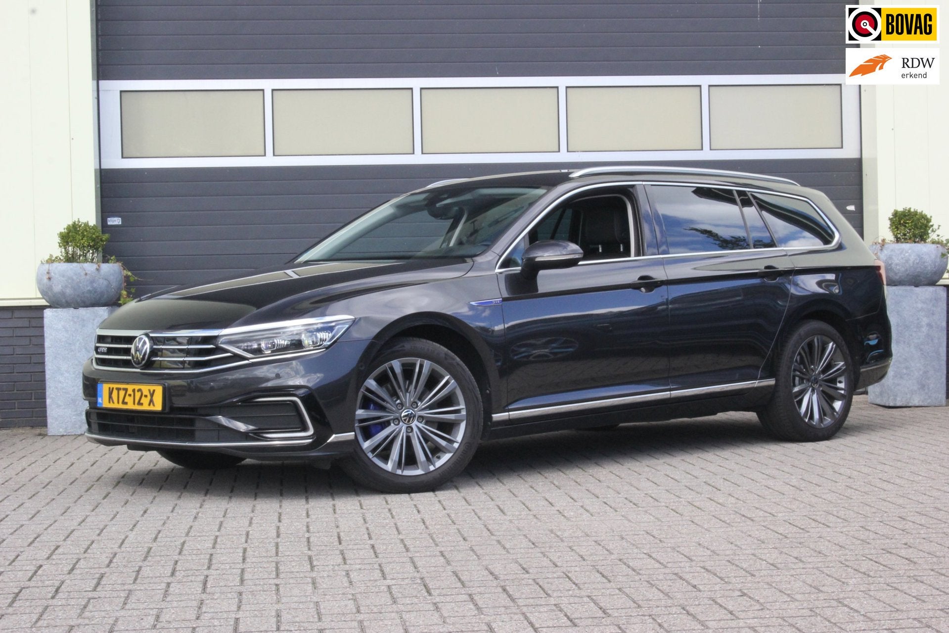Volkswagen Passat Variant 1.4 TSI PHEV GTE Business | Trekha, Gebruikt, Zwart, 4 cilinders, Automatische klimaatregeling