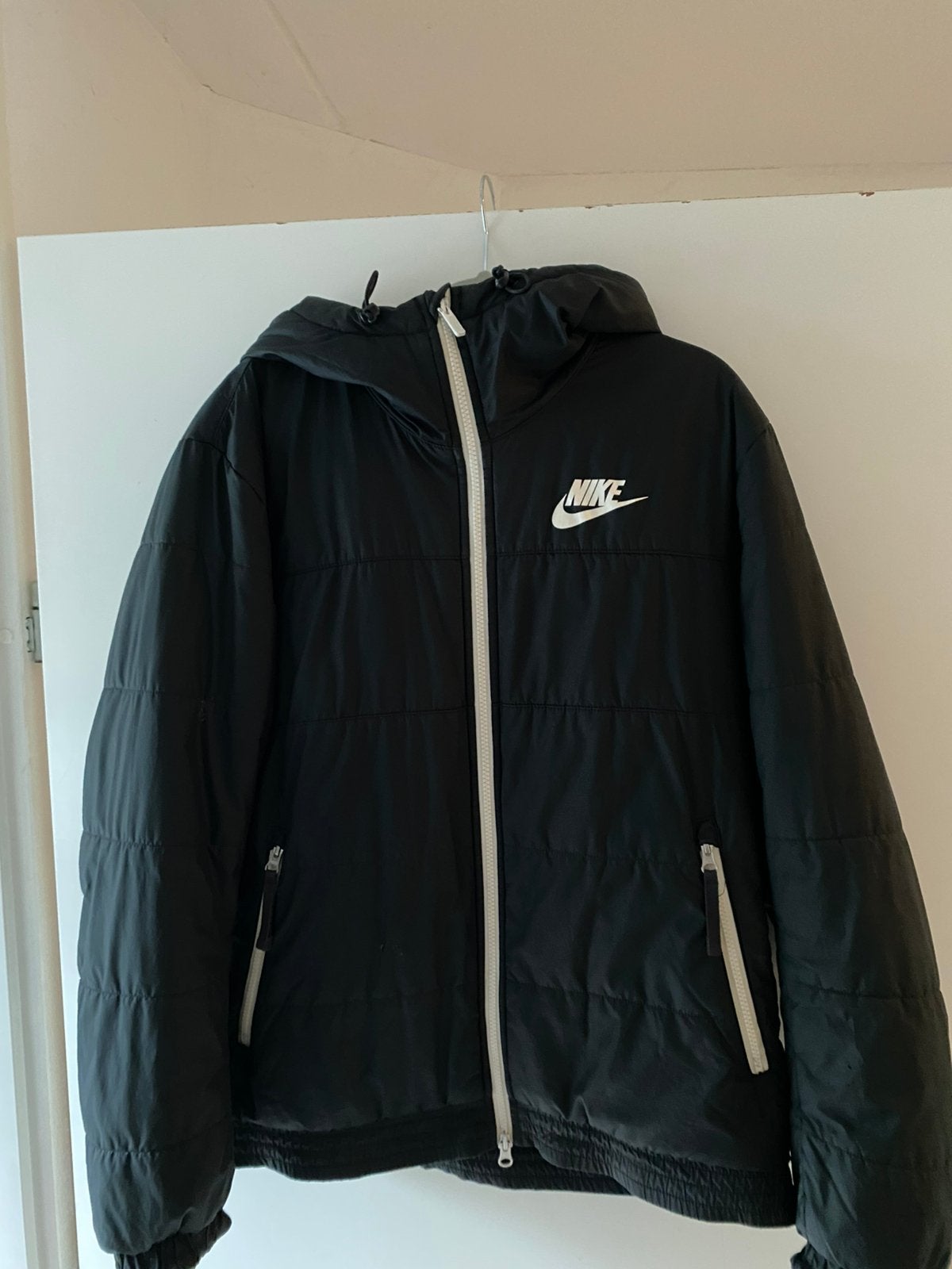 Nike jas origineel maat M, Kleding | Dames, Jassen | Winter, Ophalen of Verzenden, Zo goed als nieuw
