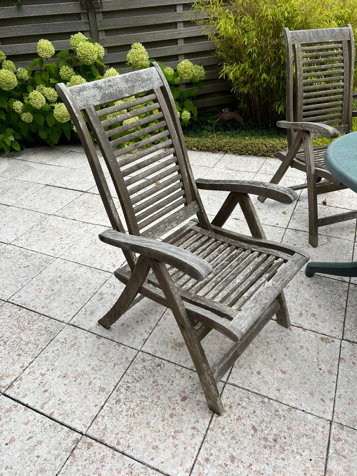 Gratis op te halen 4 hardhouten tuinstoelen, Tuin en Terras, Ophalen, Gebruikt, Hout