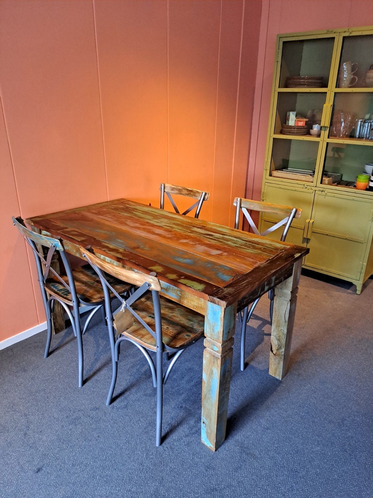 complete set eettafel met 4 stoelen recycled hout, Ophalen, Bruin, Zo goed als nieuw, Vier