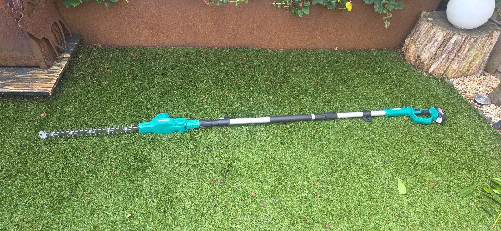 Oplaadbare in hoogte verstelbare snoeischaar, Ophalen of Verzenden, Zo goed als nieuw, 20 t/m 29 mm, Ferrex