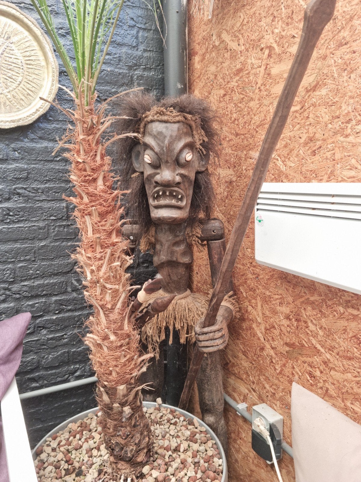 Te koop: houten beetje enge africa beelden., Ophalen