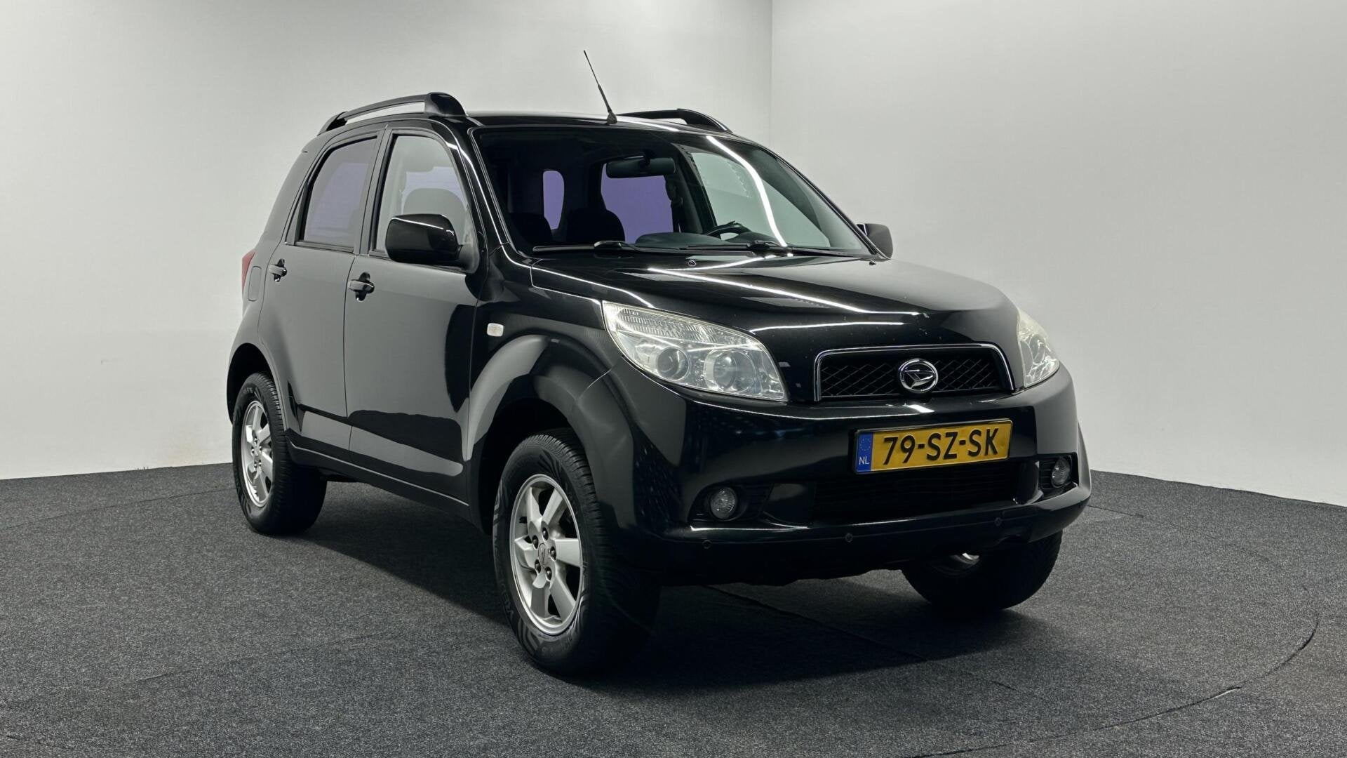 Daihatsu Terios 1.5-16v 2WD AIRCO LM TREKHAAK., Auto's, 13 km/l, 1350 kg, Zwart, Met garantie (alle)