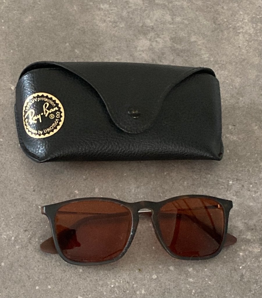 Te koop: Ray Ban zonnebril + Ray Ban leren etui, Sieraden, Tassen en Uiterlijk, Zonnebrillen en Brillen | Heren, Gebruikt, Zonnebril op sterkte