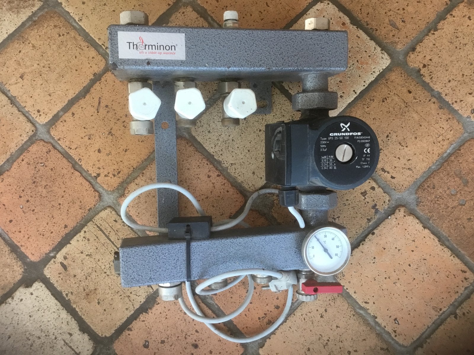 Therminon vloerverwarmingsverdeler met Grundfos pomp, Doe-het-zelf en Verbouw, Ophalen of Verzenden, Gebruikt, Overige typen