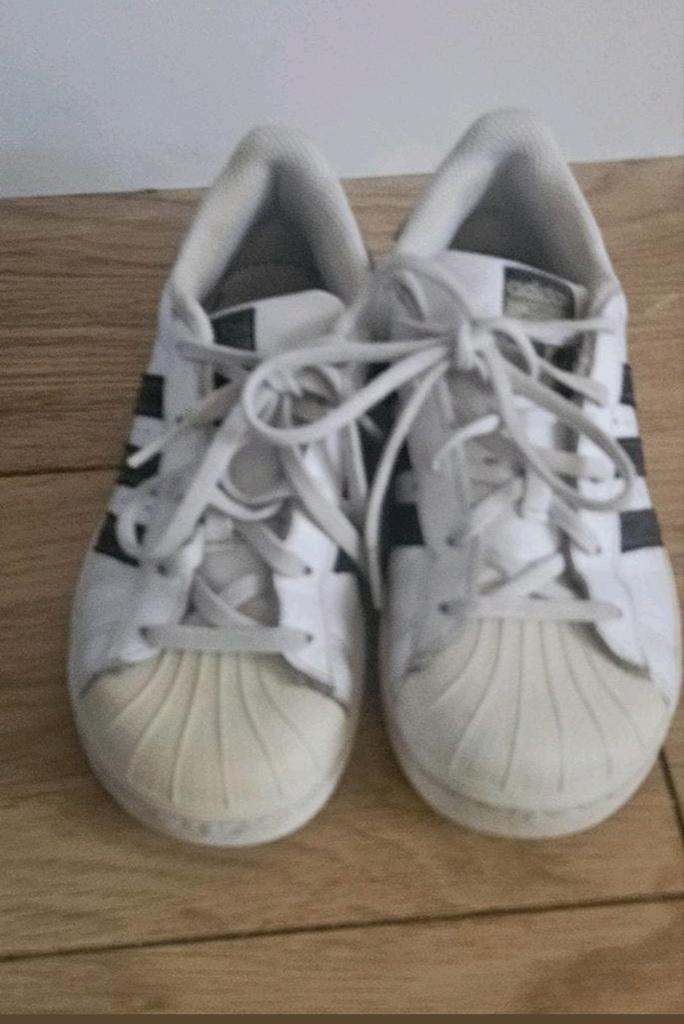 Adidas Superstar witte schoenen maat 31, Adidas, Meisje, Schoenen, Ophalen of Verzenden