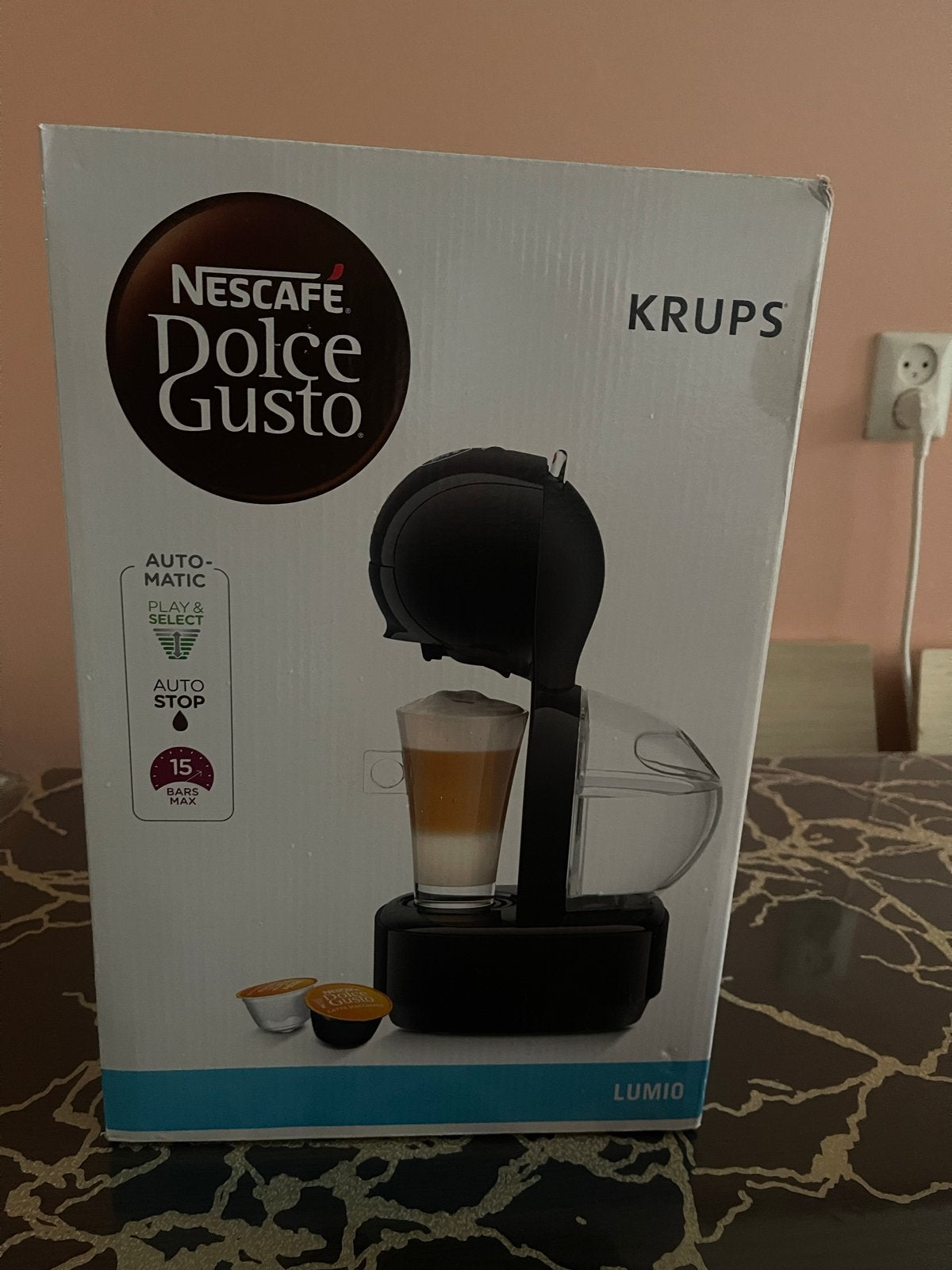 Nescafé Dolce Gusto ZGAN met diverse capsules, Witgoed en Apparatuur, Ophalen of Verzenden, Zo goed als nieuw, Koffiemachine, Koffiepads en cups