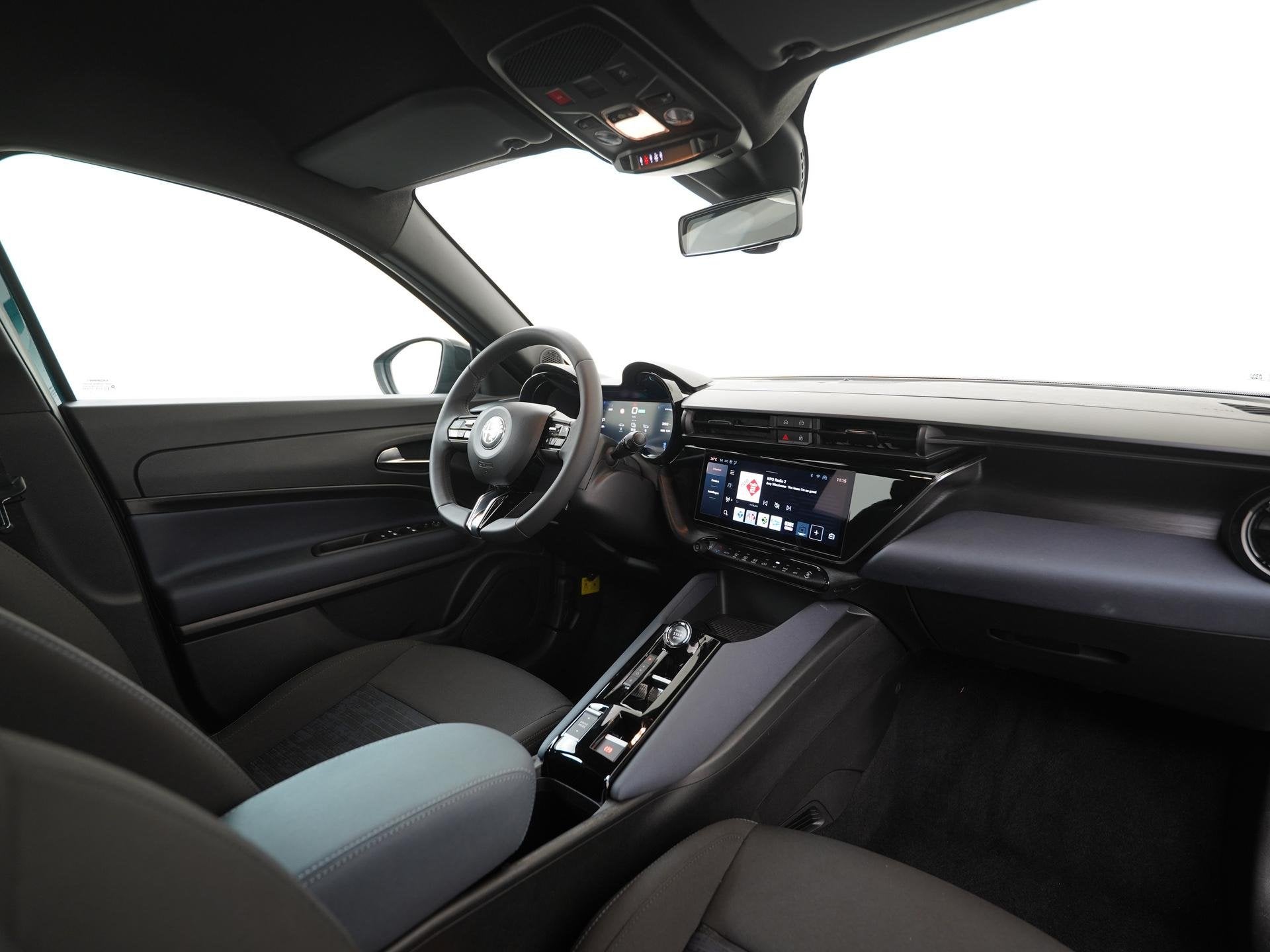 Alfa Romeo Junior Elettrica 54 kWh | SOH 96% | Carplay | Ada, Auto's, Alfa Romeo, Stof, Gebruikt, https://media-marktplaats.export.dv.nl/23087266775/document-1.pdf