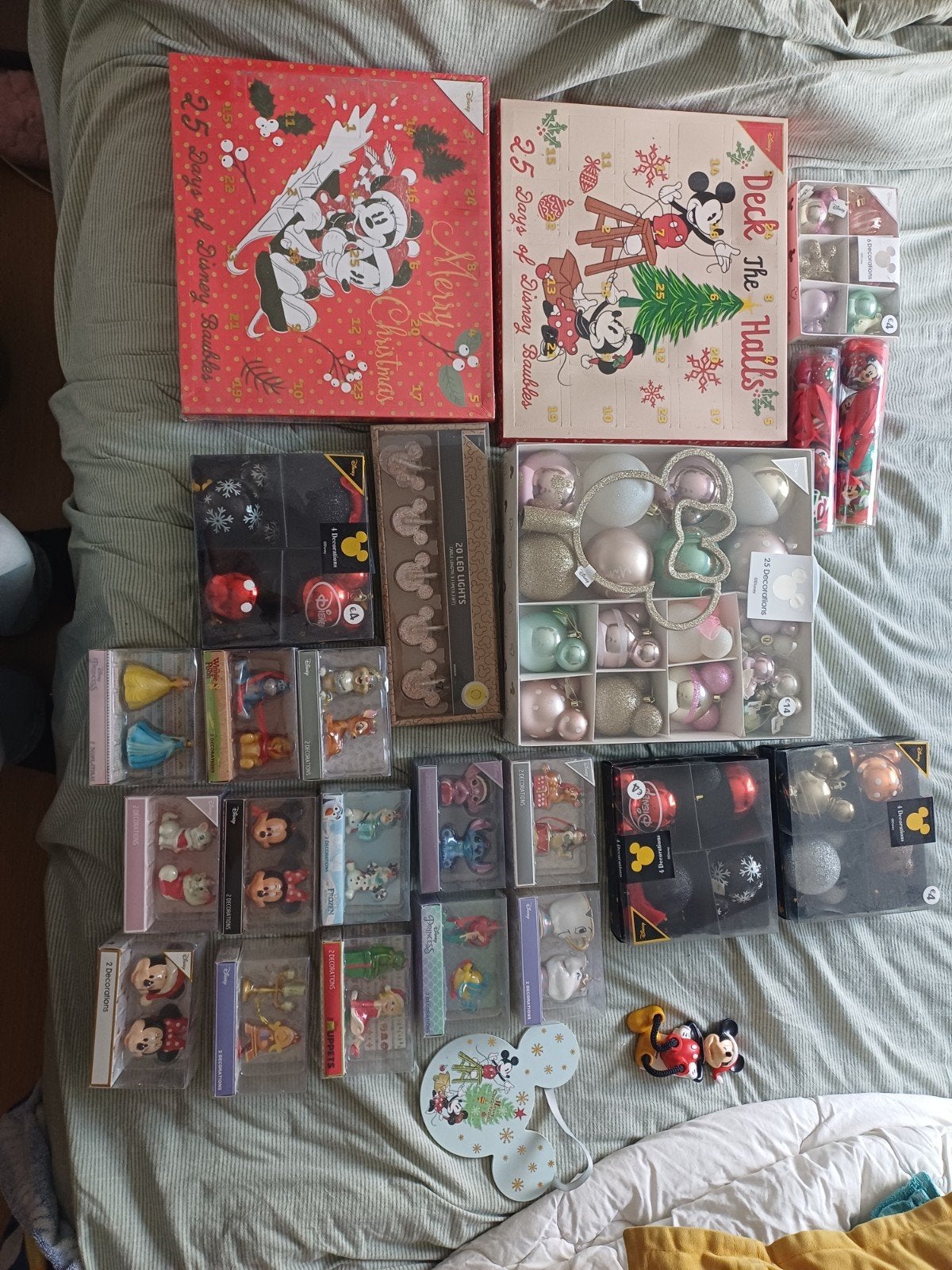grote Disney verzameling kerstballen, Ophalen of Verzenden, Overige figuren, Nieuw, Beeldje of Figuurtje