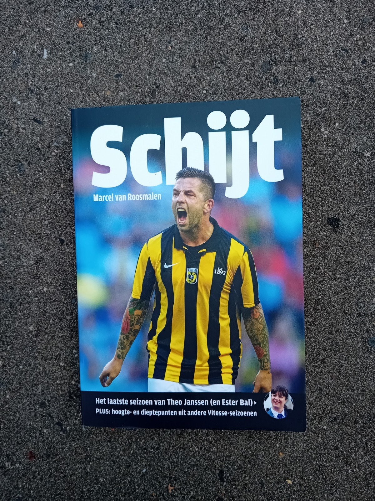 Schijt - Marcel van Roosmalen (Voetbalboek), Ophalen of Verzenden, Zo goed als nieuw, Marcel van Roosmalen, Overige sporten